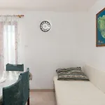 Darko Apartmán