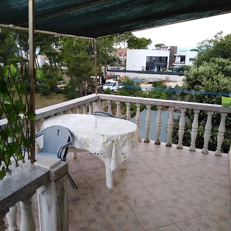 Apartment Darko *