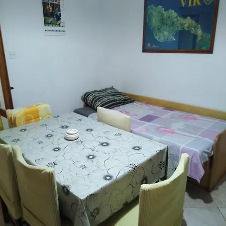 Darko Apartment Vir